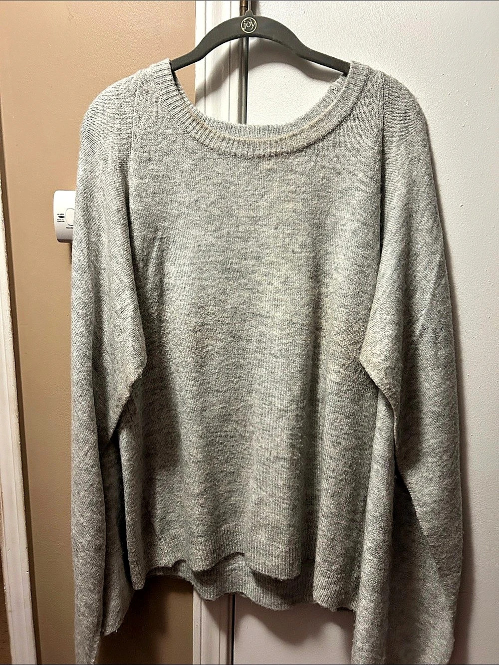 Super cool cape sweater Wendy Williams Collection Gray Crew Neck Sweater Size Me